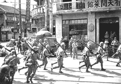 Japanese-marines-invade-Shanghai-1937