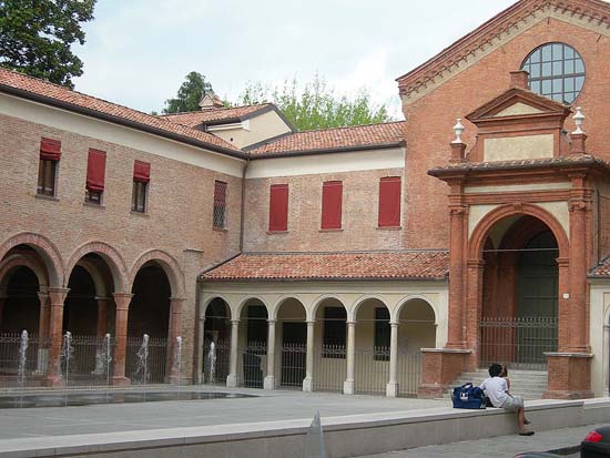 St-Anna-Square-Ferrara